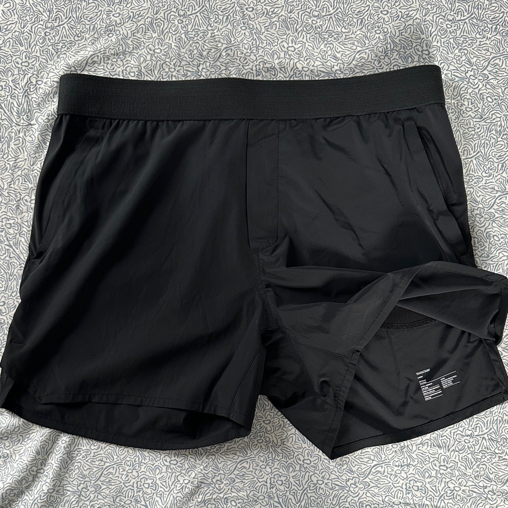 Ten Thousand Tactical Shorts Large 5” no liner